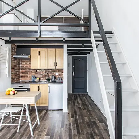 Indigo 2 Z Antresola 브로츠와프