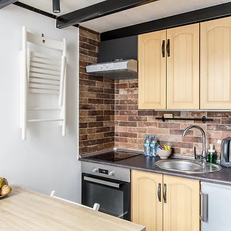 Indigo 2 Z Antresola 브로츠와프