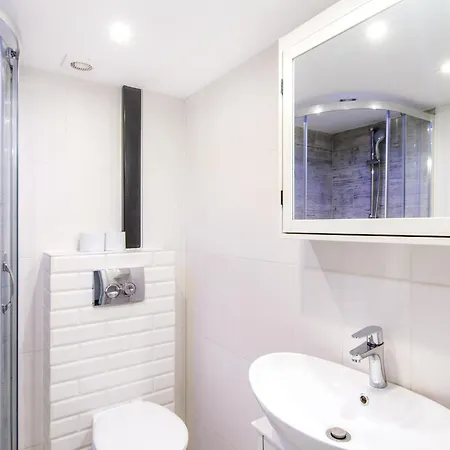 Indigo 2 Z Antresola 브로츠와프